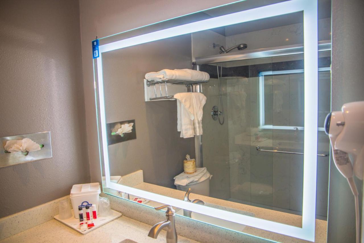 Days Inn By Wyndham Redwood City Εξωτερικό φωτογραφία