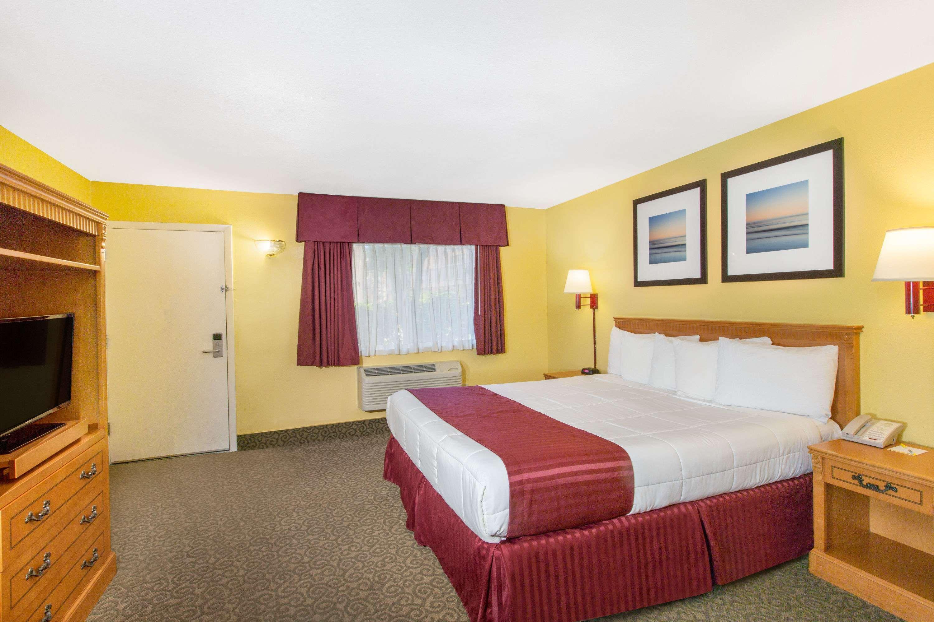 Days Inn By Wyndham Redwood City Εξωτερικό φωτογραφία