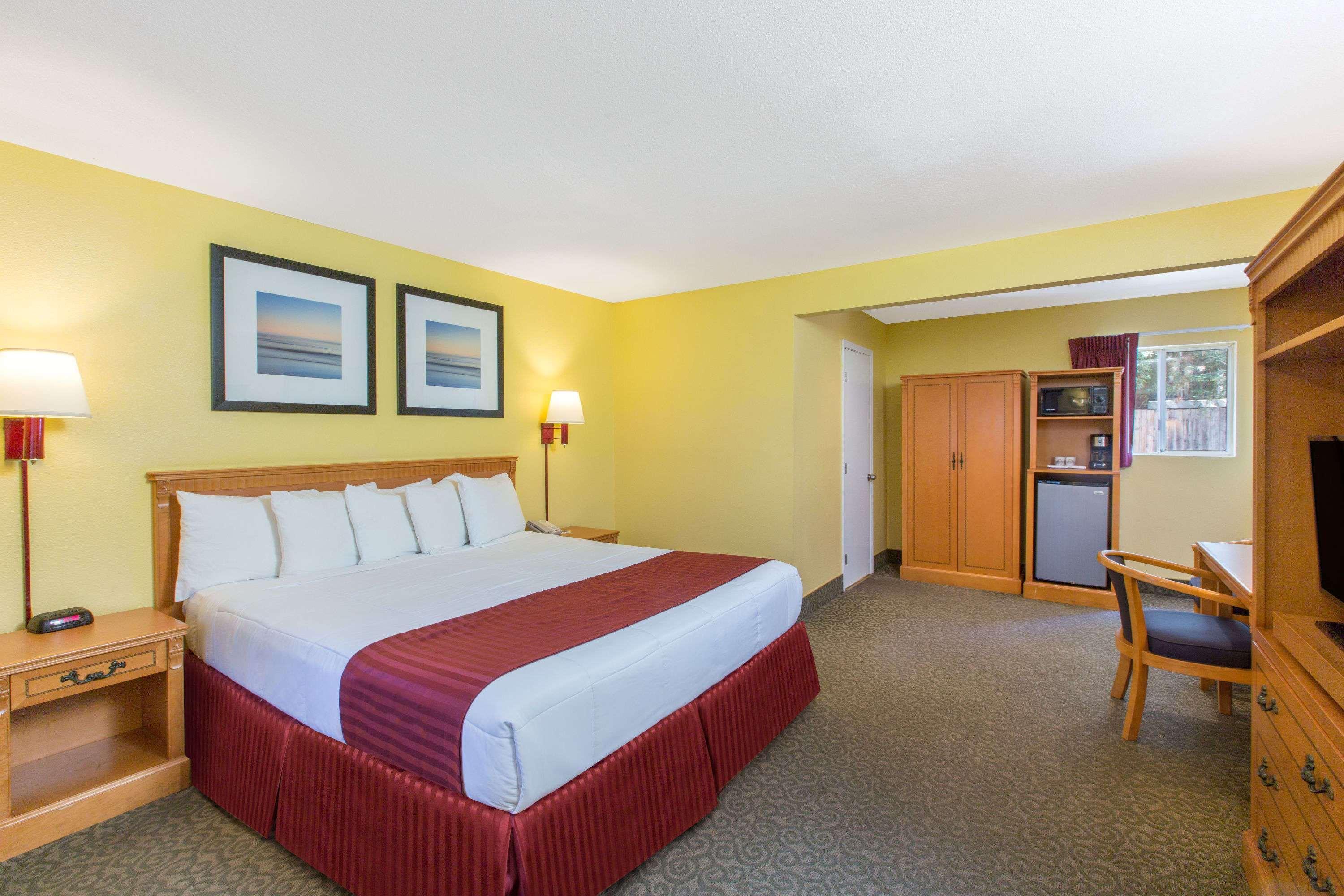 Days Inn By Wyndham Redwood City Εξωτερικό φωτογραφία