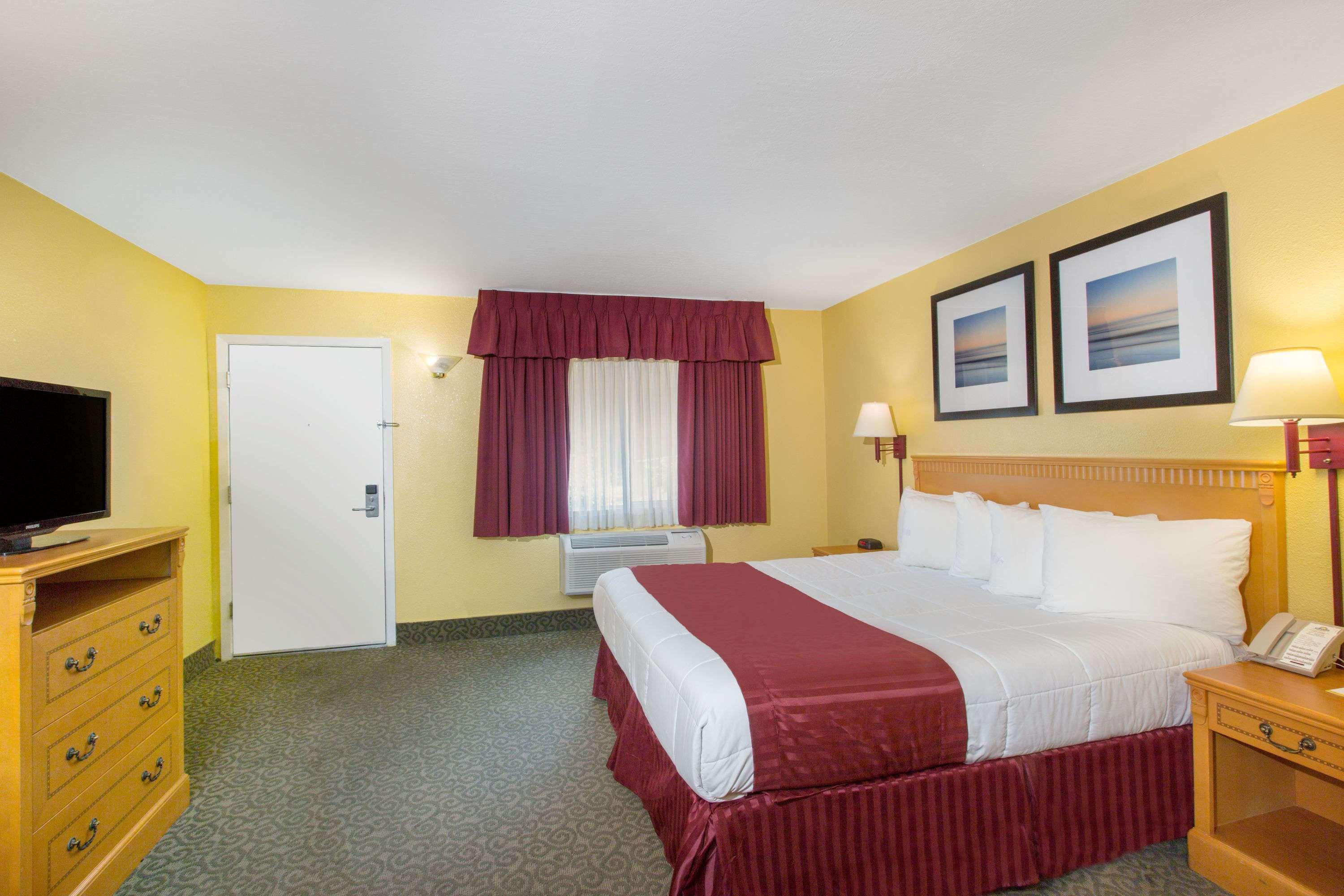 Days Inn By Wyndham Redwood City Εξωτερικό φωτογραφία