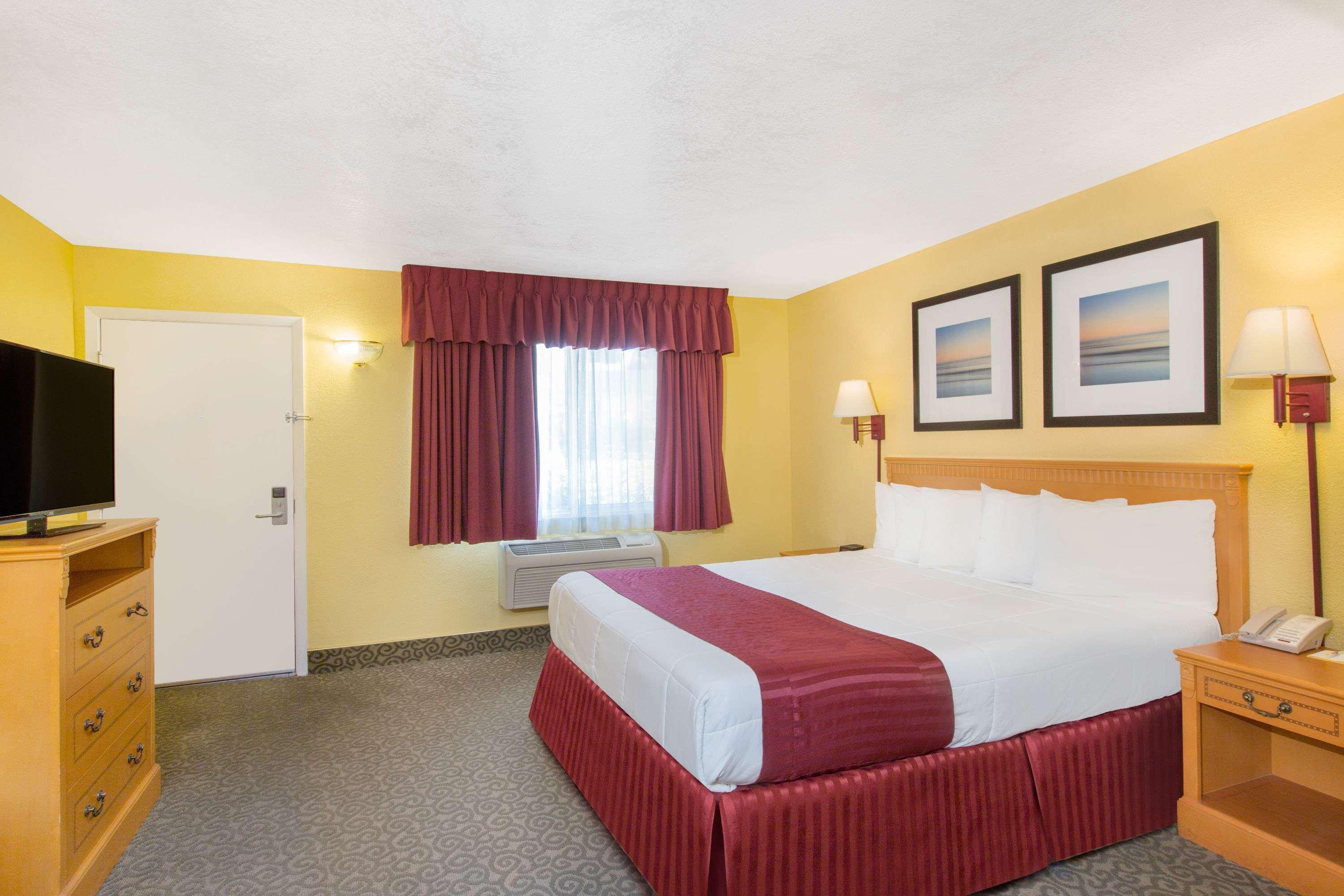 Days Inn By Wyndham Redwood City Εξωτερικό φωτογραφία